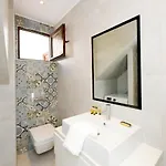 Pera 2-bedroom In The Center Of Prázdninový dům *