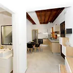 Pera 2-bedroom In The Center Of Prázdninový dům *