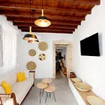 Pera 2-bedroom In The Center Of * Líndos
