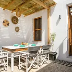 Pera 2-bedroom In The Center Of Líndos
