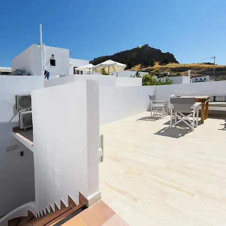 Pera 2-bedroom In The Center Of * Líndos