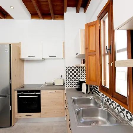 Casa de Férias Pera 2-bedroom In The Center Of Líndos