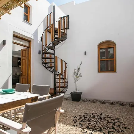 Pera 2-bedroom In The Center Of