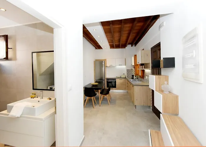 Pera 2-bedroom In The Center Of Casa de Férias *