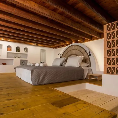 Pera 2-bedroom In The Center Of *