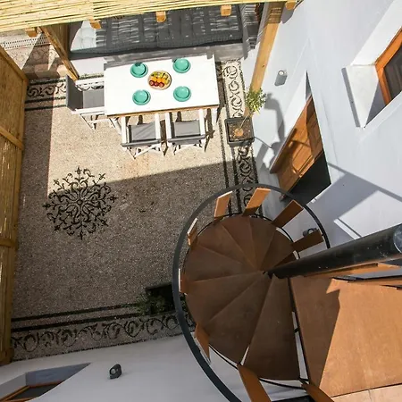 Dom wakacyjny Pera 2-bedroom In The Center Of