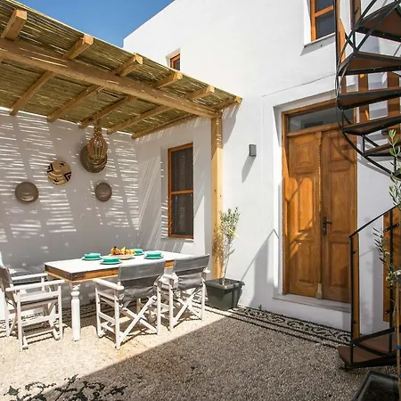 Dom wakacyjny Pera 2-bedroom In The Center Of Líndos