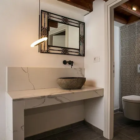 Dom wakacyjny Pera 2-bedroom In The Center Of